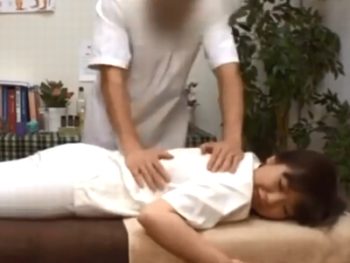 マッサージの研修にきた素人娘に容赦なく中出し！素人美少女中出し盗撮マッサージのアダルト動画
