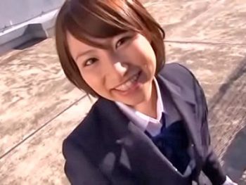 美少女JKのクラス委員長が男たちをがんがんフェラ抜き女子校生美少女フェラのアダルトエロ動画