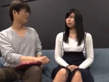 男の借金のカタに目の前でハメ倒される黒髪美少女美少女のアダルト動画