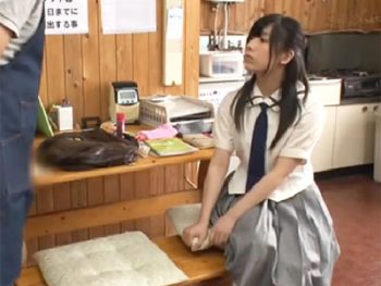 些細な出来心で万引きしてしまった美少女が店長のお仕置きハメで屈辱アクメ女子校生美少女顔射イラマチオレイプの無料セックス動画