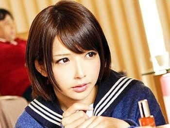 こたつの中で兄の友達に中出しされちゃう美少女JK女子校生美少女中出しのアダルトエロ動画