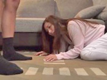 息子の勉強を見てくれている友達の肉便器に堕ちる人妻巨乳人妻中出しのエロ動画