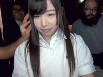 JKのピチピチな体に次々とザーメンぶっかけｗ女子校生美少女ハメ撮りぶっかけ乱交のAV無料動画