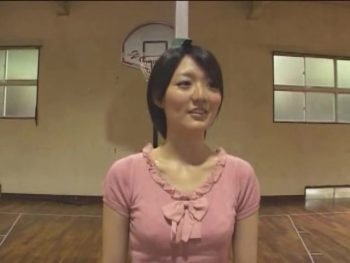 AV男優のテクにガチイキしてしまう素人娘素人ぶっかけ3Pマッサージの無料AV動画