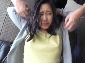 母乳を撒き散らしながら腰振る美巨乳妻にその場の勢いで生中出しｗ巨乳素人痴女人妻中出しのアダルト動画