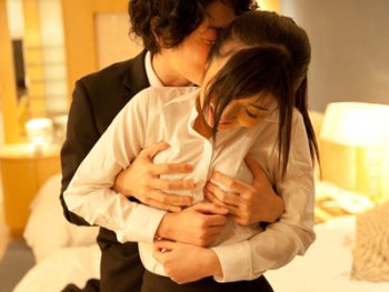 お台場でホテルもしっかり予約して大人カップルのロマンチックパコ巨乳美少女OLのアダルトエロ動画