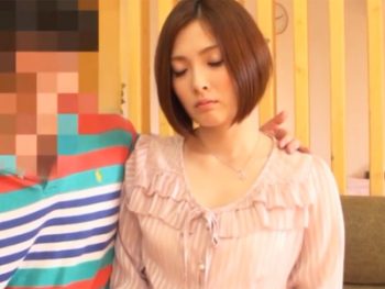 隣人の巨乳妻を催眠調教！誰にでも股を開くメス豚にさせNTR中出し！巨乳人妻中出しレイプ3P...