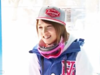 スノボ美女ナンパ成功→恥ずかしがりながらもノリノリでパコっちゃうｗ素人美少女ギャル中出しの無料アダルト動画