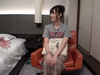 居酒屋でバイトしてる女子大生を新宿でナンパ→そのまま即パコ成功！素人美少女ハメ撮りナンパのアダルト動画