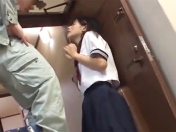 留守番中のJKにクスリ盛って痙攣膣に中出しする鬼畜業者！美少女レイプ中出しのアダルトエロ動画