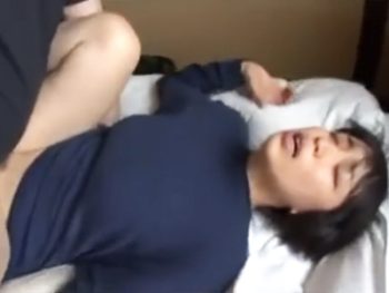 エロ力高すぎるドM巨乳人妻のとんでもない不倫腰振りテクｗ素人痴女人妻熟女中出しハメ撮りのア...