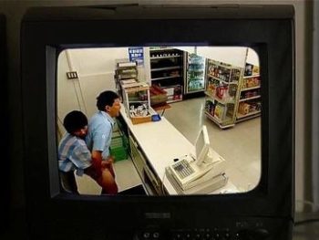 バイト先の店長の奥様がド淫乱過ぎて…人妻奥田咲のアダルト動画