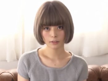 派手髪ショートボブ娘にセクシーランジェリー着せてぶっかけパコ！美少女顔射のエロ動画
