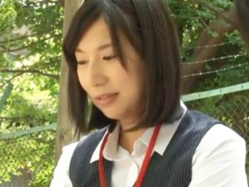 陰キャ同士の銀行員OLとリーマンがエッチなアフターファイブでハードパコお姉さんOL中出しのアダルト動画