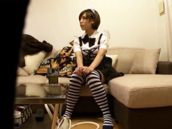 スレンダーボインの訪日アニコス美少女を自宅に連れ込みフェラしてもらったｗ巨乳美少女コスプレ...