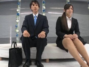 新卒OLが先輩社員に無許可中出しされ…素人OLコスプレ中出し盗撮のアダルト動画