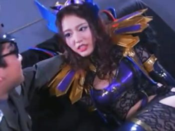 繰り返されるアクメ拷問で快楽堕ちして潮吹き晒しながら腰をクネらせ痙攣絶頂ｗ巨乳お姉さん潮吹きのアダルト動画