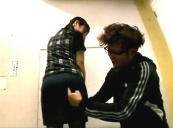 ムッチリ安産型なお尻の素人を狙ってナンパ→肉厚堪らないケツにガンガンピストン！巨乳素人お姉さんOLナンパのアダルト動画