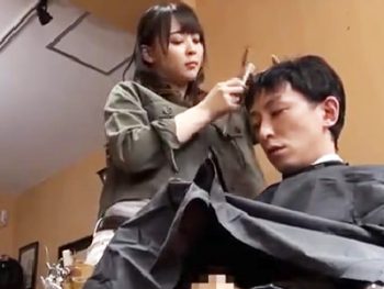 リピーター続出ｗ美容師が散髪終わりにパコってくれる美容室ｗ美少女露出のエロ動画