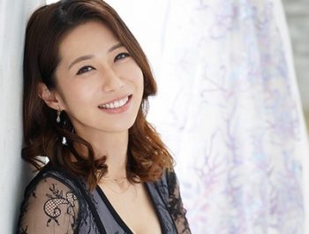 挿入したらまるで別人…チンポ好き人妻が年下夫に内緒でAVデビュー人妻デビュー作長嶋沙央梨のアダルト動画