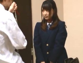 真性ドMな美少女JKに首輪を付けて中出し調教！女子校生美少女中出しの無料アダルト動画