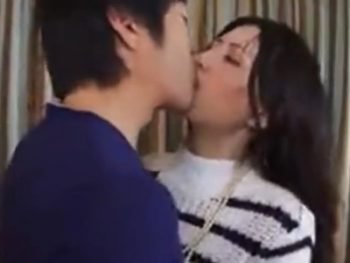 浮気希望の素人妻と真っ昼間から濃厚セックスｗ巨乳素人人妻熟女のエロ動画