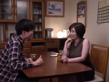 大人しそうで真面目な熟女ほど…SEXになるとチンポを求めるｗ痴女人妻熟女のアダルト動画