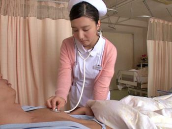 患者様にフェラを強要されて断りきれない言いなりナース看護婦フェラ古川いおりのアダルトエロ動画