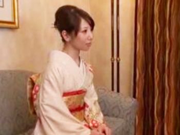 高級クラブで働く美人ママを口説き落とし休日ハメ撮り！素人お姉さんハメ撮りの無料セックス動画