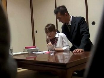 全て家庭教師に仕組まれた罠だった…家中に隠しカメラを仕込まれ媚薬調教される母子の親子丼！女子校生家庭教師人妻3P盗撮のアダルト動画