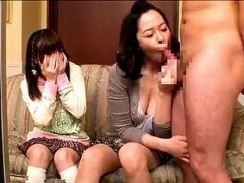 担任教師の家に押しかけてオネダリ中出しする小悪魔JK女子校生美少女痴女中出しのアダルト動画