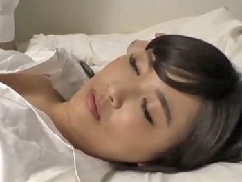 家庭訪問にやってきた女教師を眠らせて中出し！巨乳女教師中出しのエロ動画