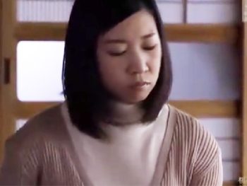 借金のカタにされみんなの前で犯される巨乳人妻巨乳人妻顔射3Pのアダルト動画