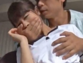 宿直室で居眠りしてるナースはレイプされても文句言えませんｗ素人お姉さん看護婦レイプのエロ動画