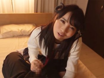 チンポ大好きな痴女サキュバスJKが大好物の勃起チンポを弄り倒し女子校生美少女痴女のアダルト動画