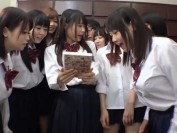 転校した先の寮がまさかの女子寮でAV持ち込みがバレてしまいｗ女子校生美少女のアダルト動画