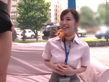 母性本能MAXのCAさんが童貞君を騎乗位筆おろし素人童貞コスプレナンパのエロ動画