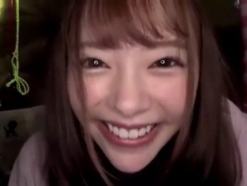 雪山で遭難した男女が裸で温め合いながらイチャラブパコ巨乳お姉さんのアダルト無料動画