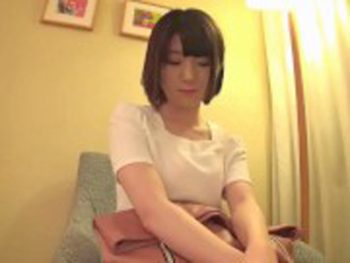 自ら応募して中出しハメ撮りする美少女素人美少女中出しハメ撮りのエロ動画