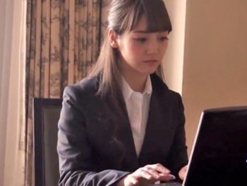 スタイル抜群の美人OLがホテルの一室で上司と禁断パコｗお姉さん痴女OLのエッチ動画