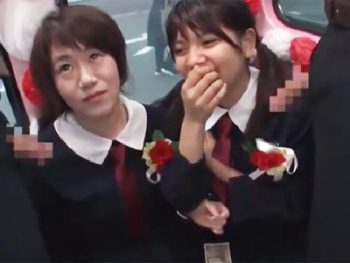 修学旅行生のJK達がお金の誘惑に負けてフェラ抜き→口内射精に青ざめる女子校生美少女フェラの無料セックス動画