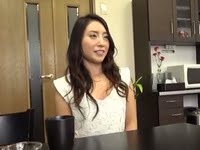 欲求不満な美人妻宅でAV撮影ｗ素人お姉さん人妻中出しのアダルト動画