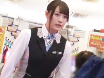 パチンコ屋の美少女店員を店内でハメ倒して顔面にザーメンぶっかけｗ美少女顔射イラマチオレイプのアダルト動画