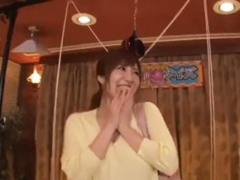 巨乳素人電マで絶叫→ゲームに負けてデカチン挿入されちゃって本気でイキ狂う巨乳素人お姉さんぶっかけの無料アダルト動画