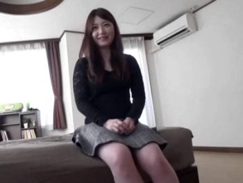 白肌ショップ店員(24)を自宅に連れ込みハメ撮り性交！素人美少女ハメ撮りの無料セックス動画