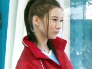 卑猥なマッサージで体が火照っちゃったアスリート女子が恍惚顔でチンポ懇願ｗ素人美少女中出し盗撮マッサージのアダルト動画