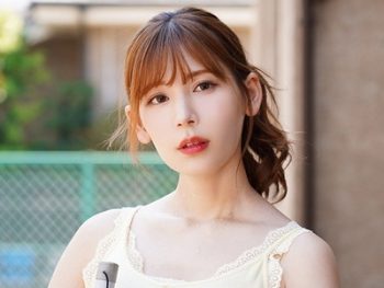 昔から気になっていた幼馴染が義姉に…兄との仲がうまくいかなくなった妻と一線を越える！お姉さん人妻近親相姦明里つむぎのアダルト動画