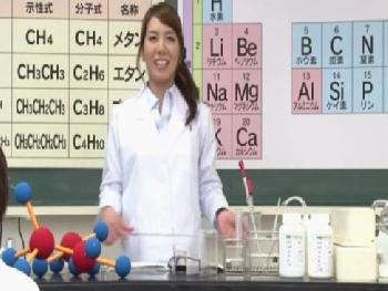 真面目に勉強を教える美人な女教師に精液ぶっかけたい！！のアダルト動画