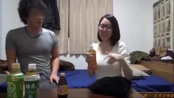 合コンで意気投合した巨乳娘をカメラだらけの部屋に連行して盗撮パコ！素人お姉さんめがねのアダルト動画