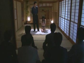 巨乳お姉さんを縛りつけて奴隷同然に輪姦イラマ調教！中出しイラマチオレイプ3P乱交のアダルト動画